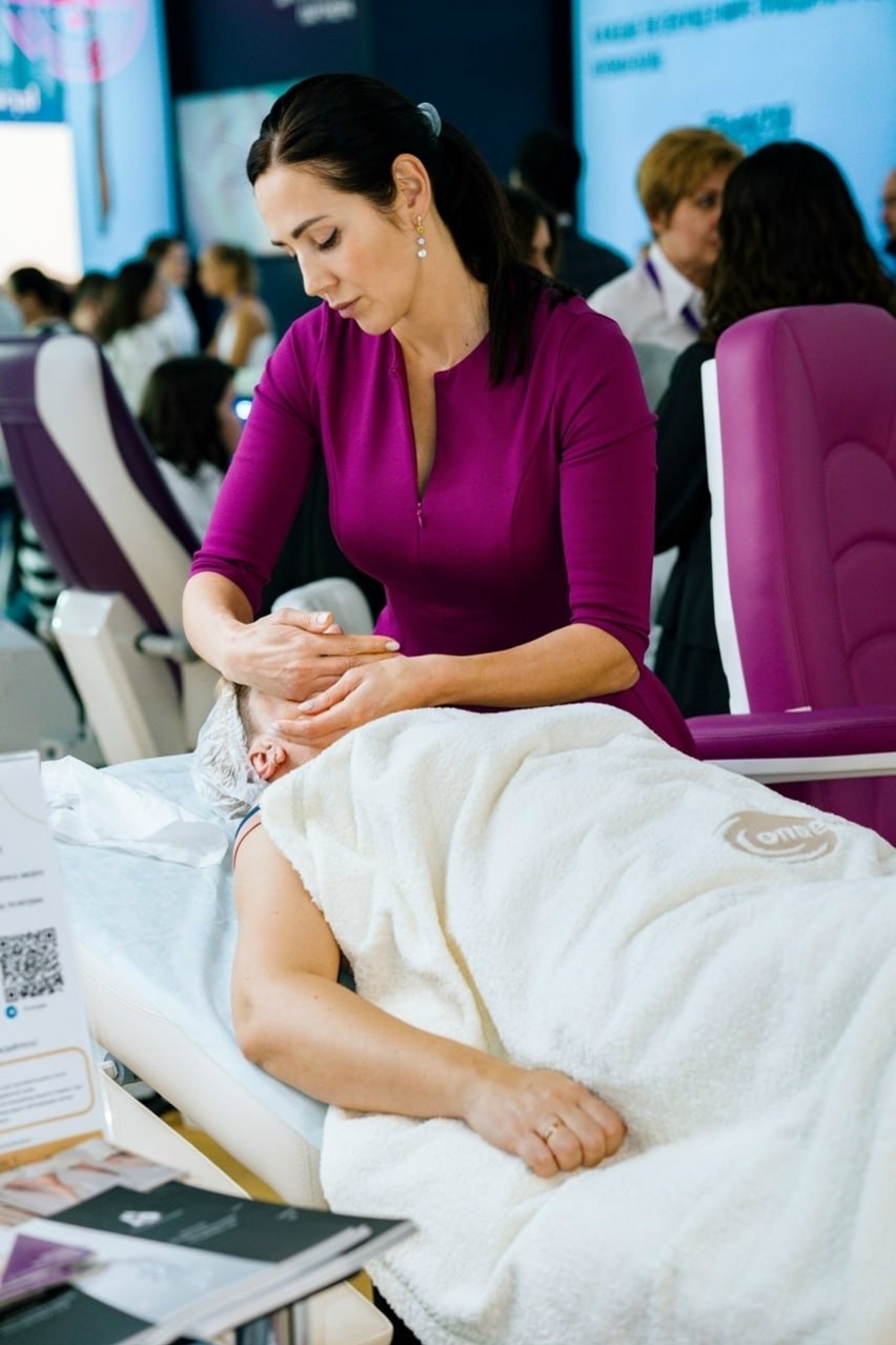 С Днем косметолога, дорогие профессионалы!