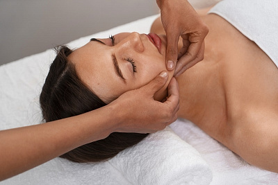 Курс «Глубокотканный скульптурирующий массаж лица»